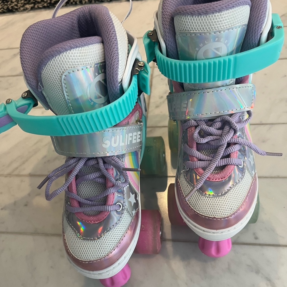 Kids Roller light up Skates ‘Sulifee’ - Purple and Pink and rainbow